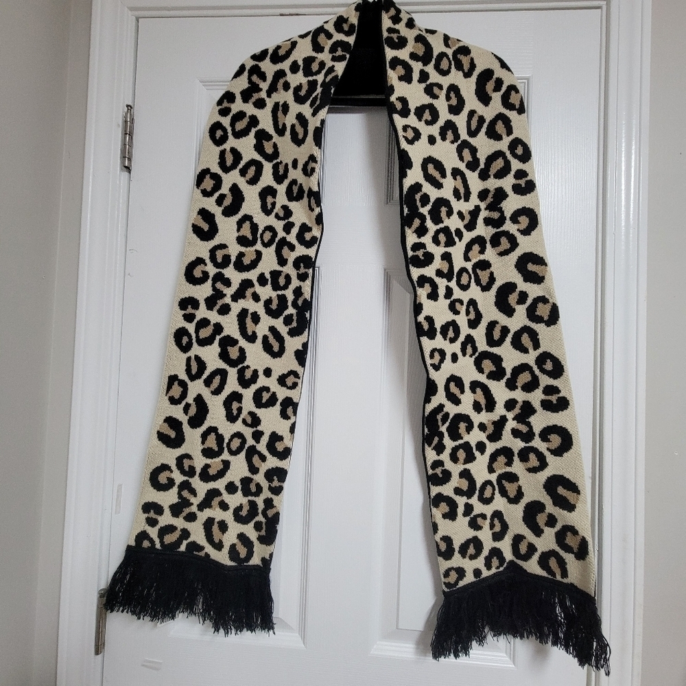 Urban Outfitters NWT Leopard Print Fringe Scarf.